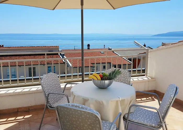 Sea View Apartment Elena